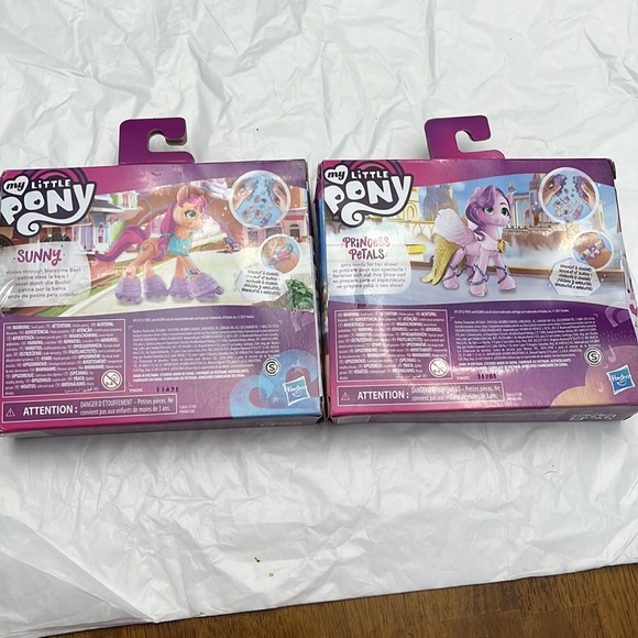 NWT My Little Pony Crystal Adventure Princess Petals and Sunny Starscout 3" - Picture 2 of 8